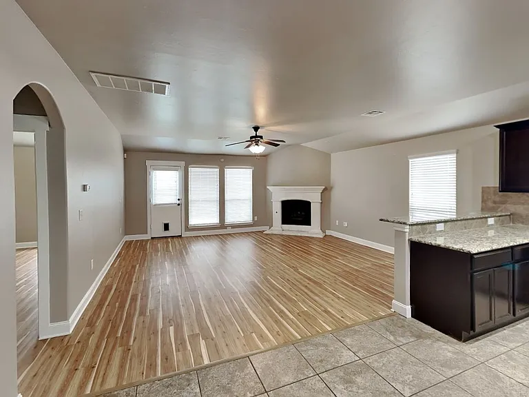 11305 NW 94th St — Photo 9