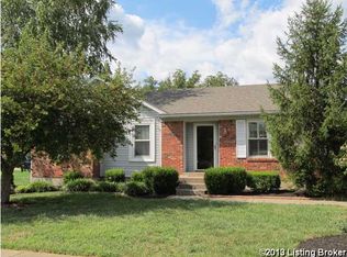 8405 Silver Fox Rd, Louisville, KY 40291