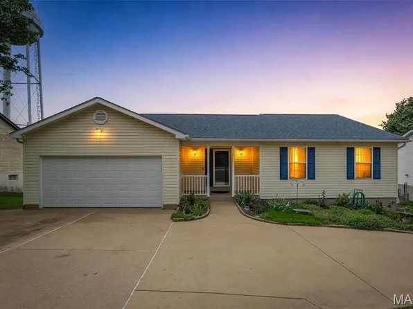 1553 Scenic Dr, Herculaneum, MO 63048