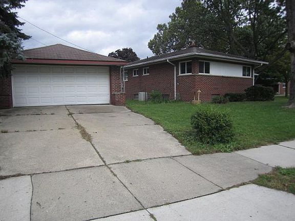 2nd image of 14309 Cardwell St