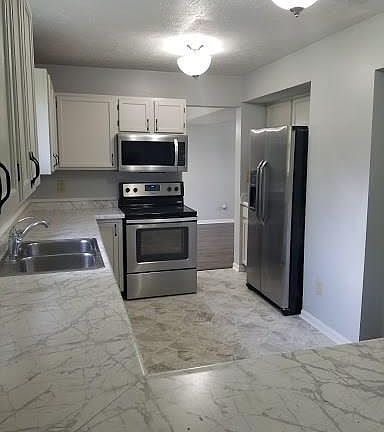 Stainless appliances