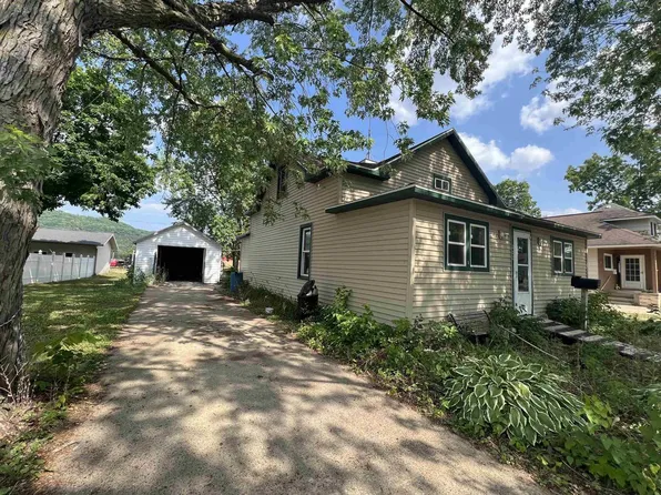 222 North Michigan Street, Prairie Du Chien, WI 53821