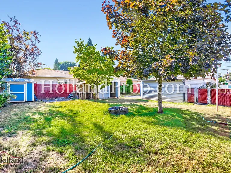 1105 NE Lincoln St — Photo 21