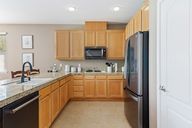 08 - Kitchen.jpg