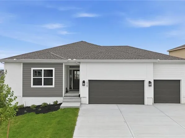 1925 SW Hightown Dr, Lees Summit, MO 64082