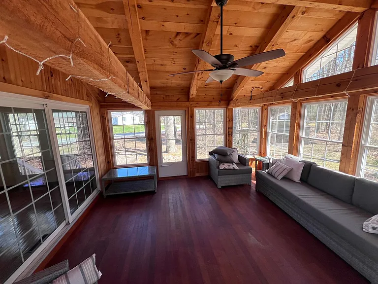 33 Meadowbrook Dr — Photo 14