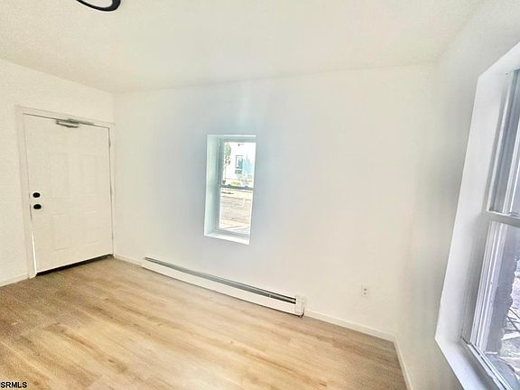 3rd image of 326 N Tennessee Ave APT 2