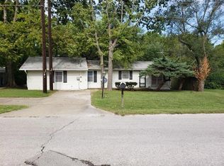 408 Murray Rd, Liberty, MO 64068
