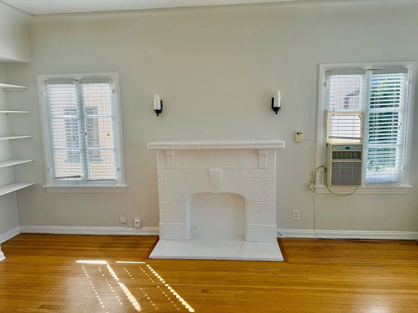350 N Spaulding Ave — Photo 4