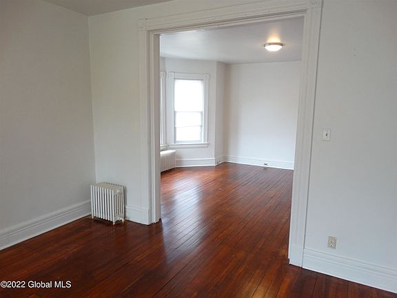 2nd image of 1825 Guilderland Ave