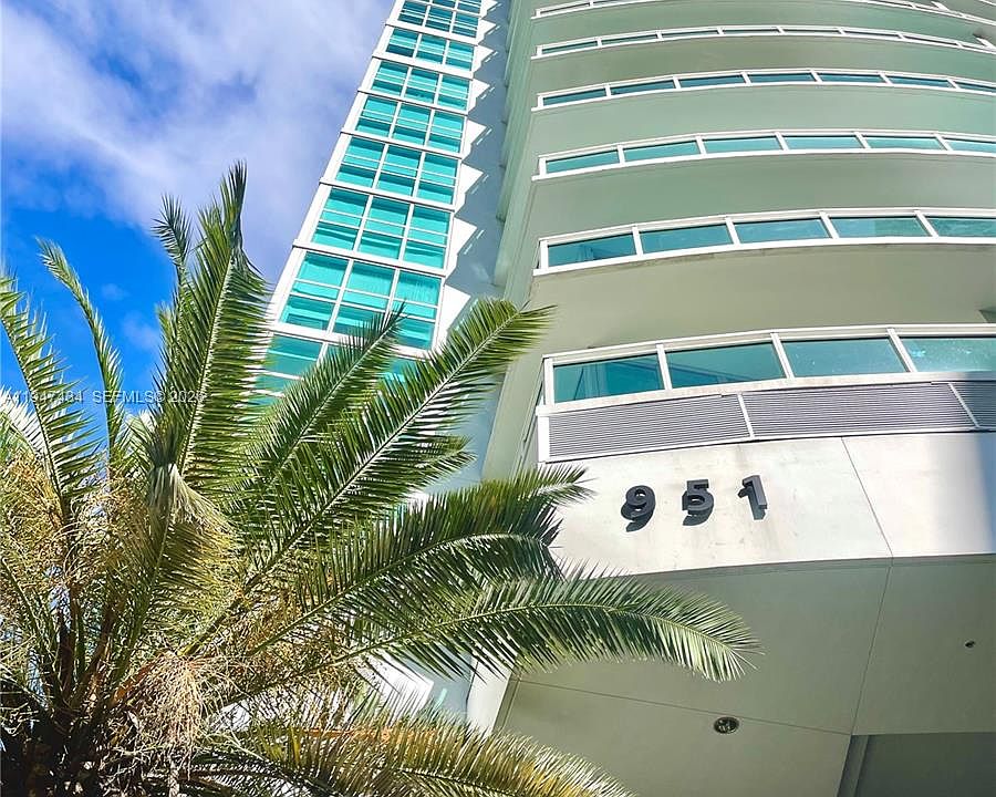 1st image of 951 Brickell Ave APT 3309