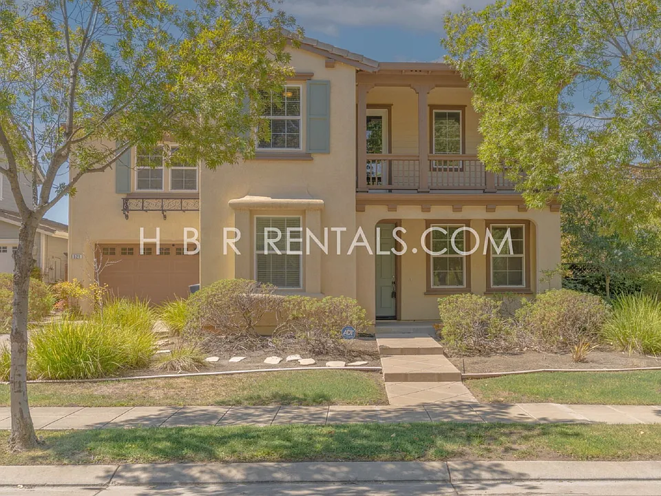 521 S Altura Ct