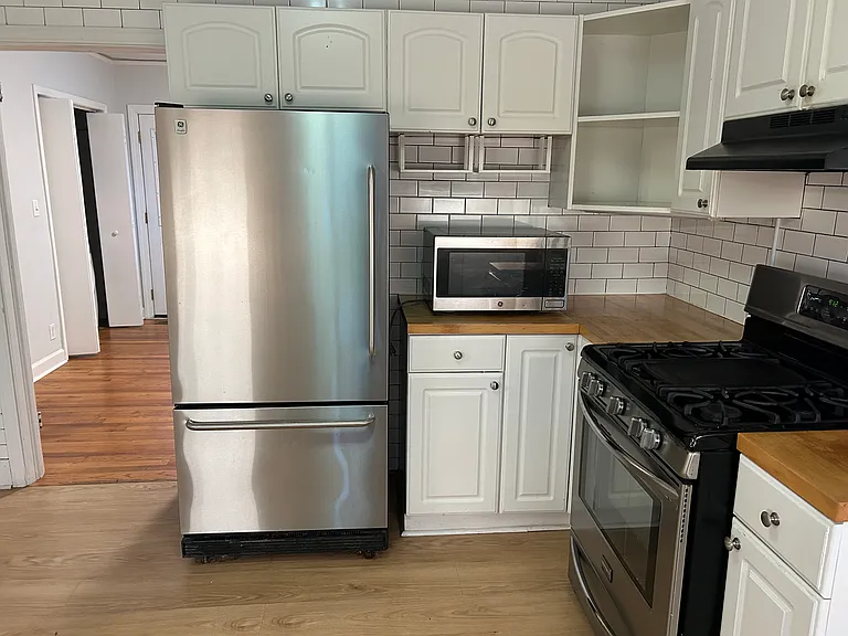 1106 Loring St SE — Photo 10