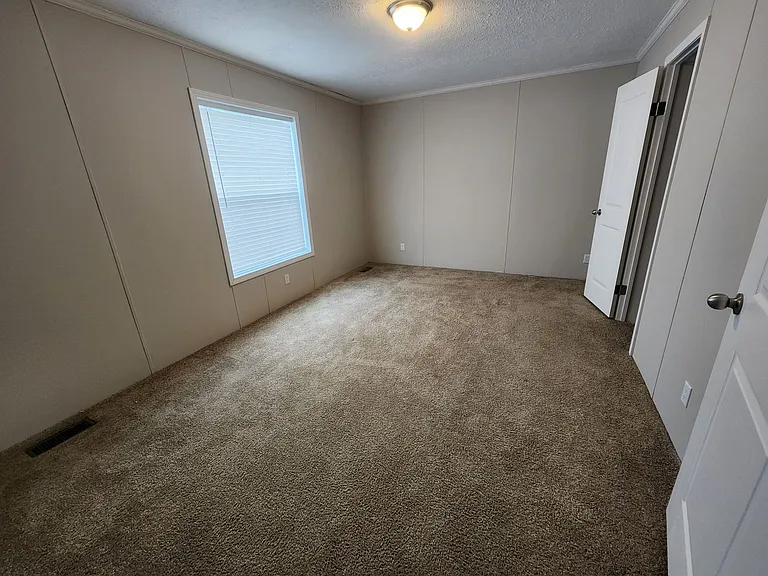 Belle Villa Lake — Photo 16