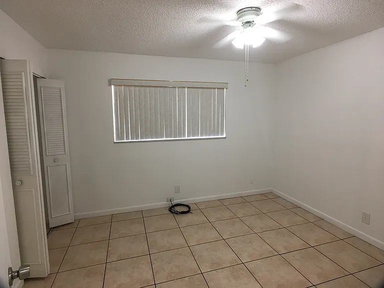5852 Albert Rd — Photo 5