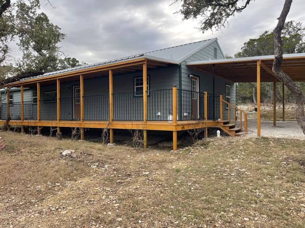 1420 Stallion Springs Dr