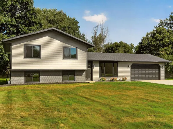 5225 Logan St SE, Rochester, MN 55904