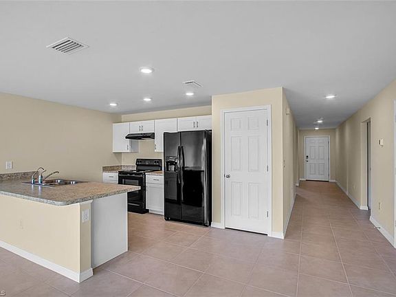 4th image of 1036 NE 43rd Ter