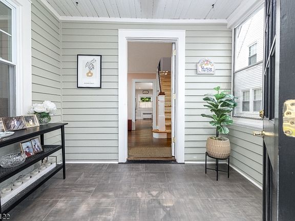 4th image of 57 Minton Ave
