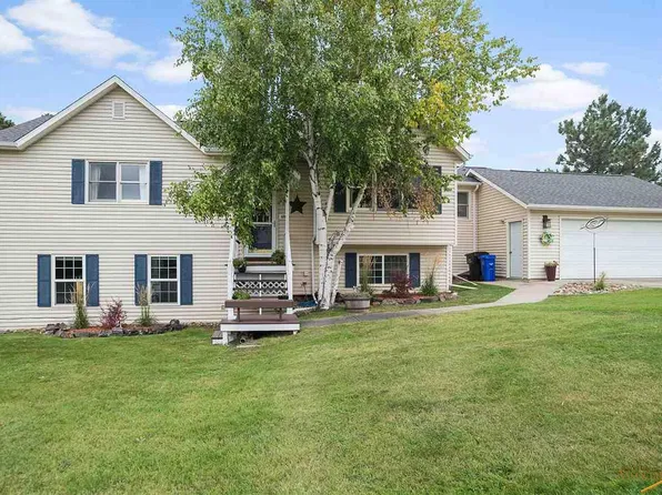 4802 Tanager Ct, Rapid City, SD 57702