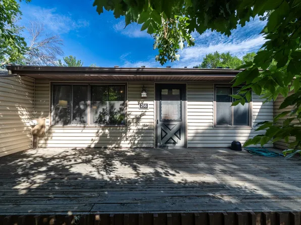 256 River Woods Ln, Burnsville, MN 55337