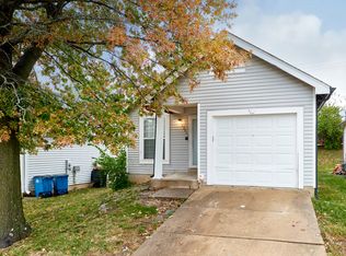 12041 Victorian Village Ct, Saint Louis, MO 63138