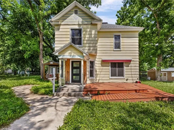 515 S Cottonwood St, Iola, KS 66749