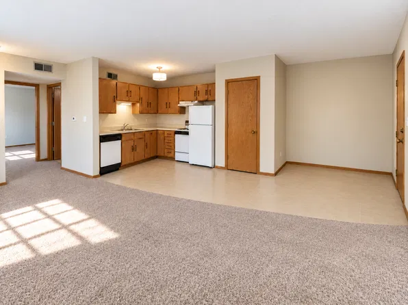 1210 S 24th St #15, Lincoln, NE 68502