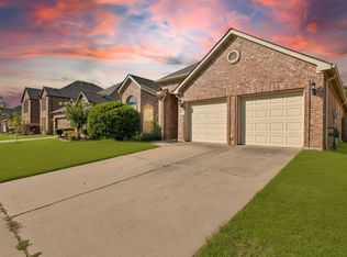 2808 Cedar Ridge Ln, Fort Worth, TX 76177