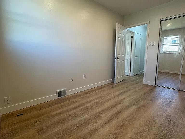 10863 Parlin Ter #2 — Photo 5