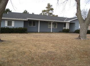 614 Nubia St, Cairo, NE 68824