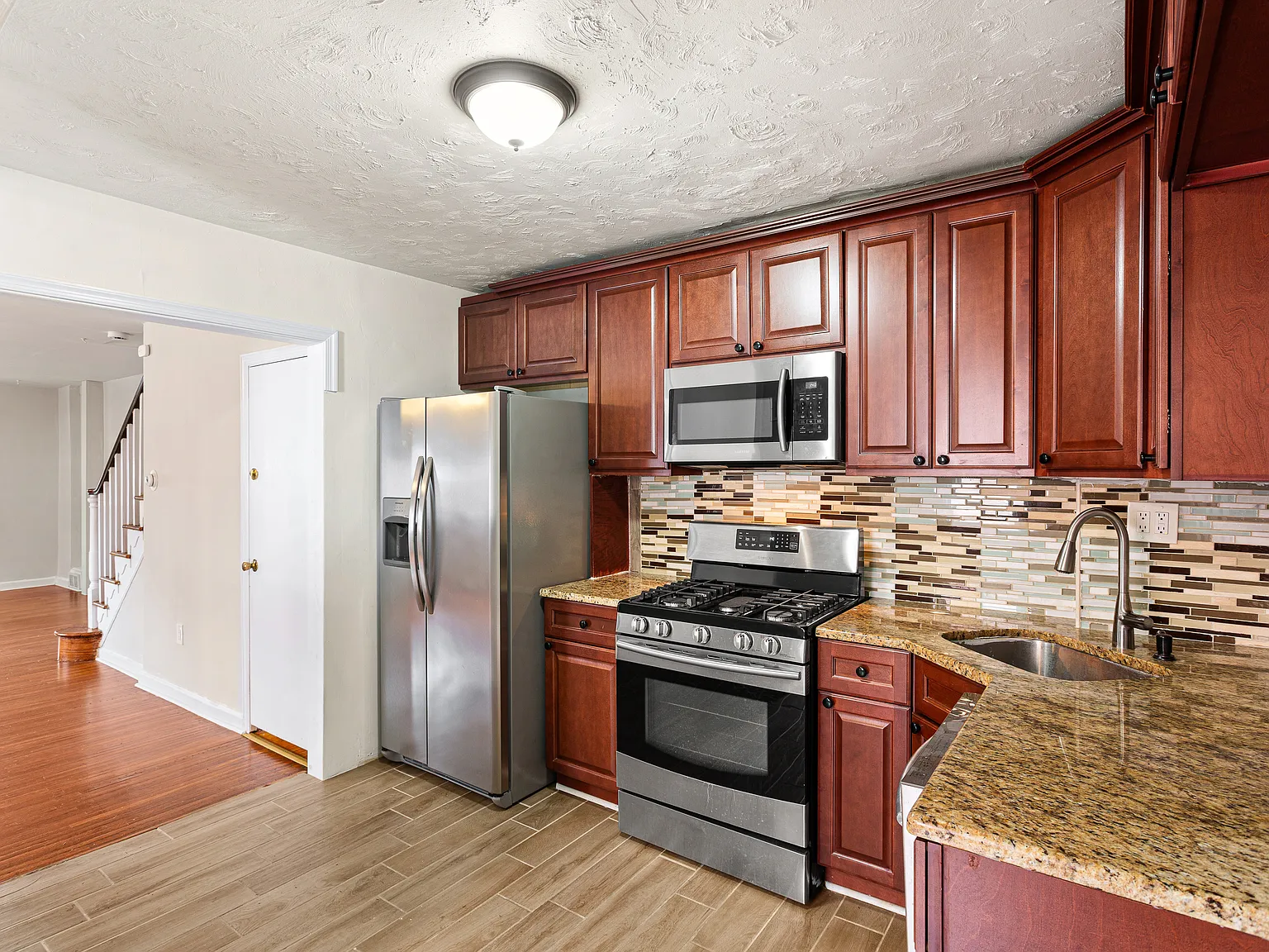 3 bed, 1559 sqft, $2,650 — Photo 1