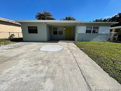 5th image of 1316 NW 7th Ter