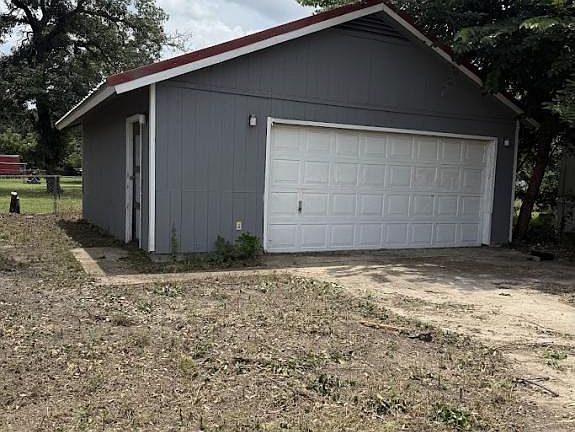 3rd image of 7305 Goodman Ln