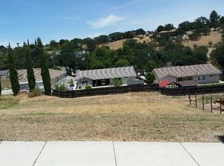 305 Maplewood Ct, Paso Robles, CA 93446