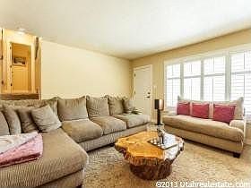 5th image of 9434 S Poppy Ln