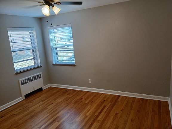 5th image of 1494 Beacon St #1