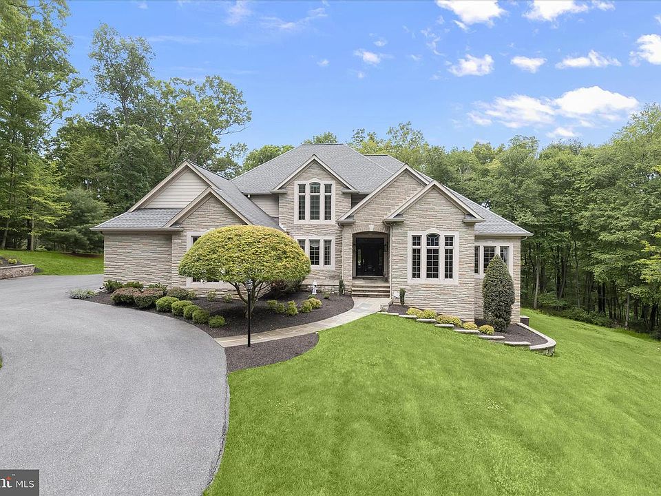 1st image of 2400 Summer Field Dr