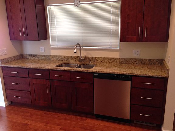 3rd image of 3231 Yorkchester Dr