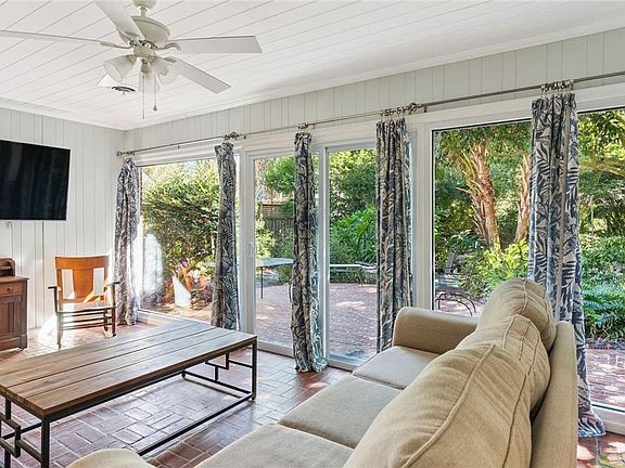 3rd image of 620 Demere Way