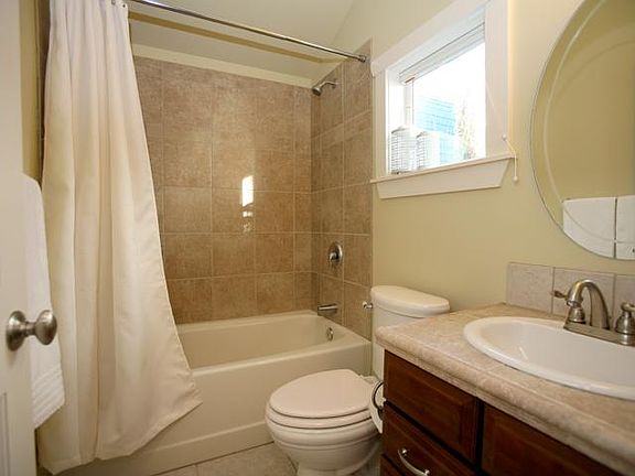 5th image of 2543 13th Ave W APT B