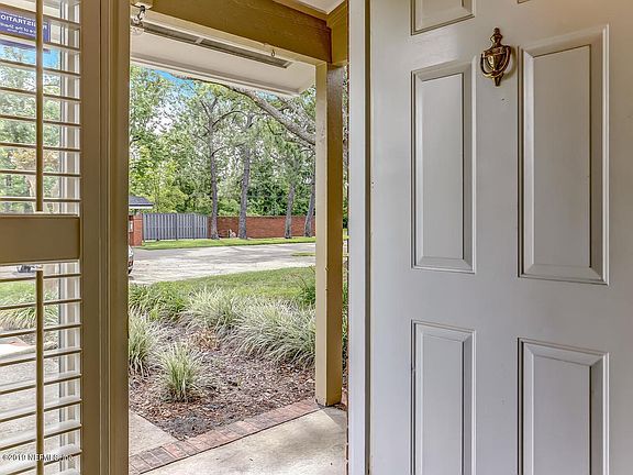 5400 Water Oak Ln Unit 303-006-33-Foyer-