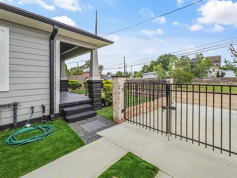 1809 Hardy St — Photo 26