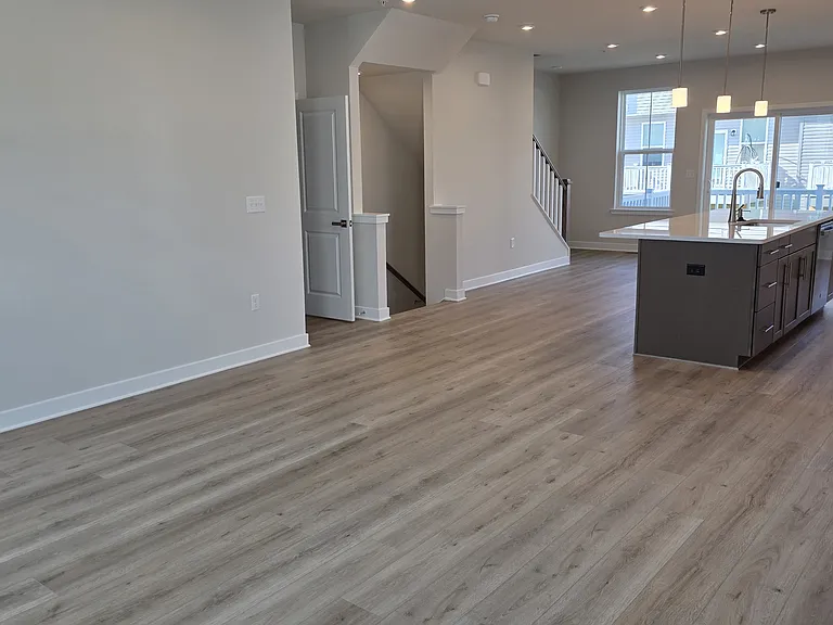 8 Weldon Way — Photo 50