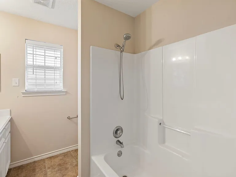 2511 Westwood Main Dr — Photo 17