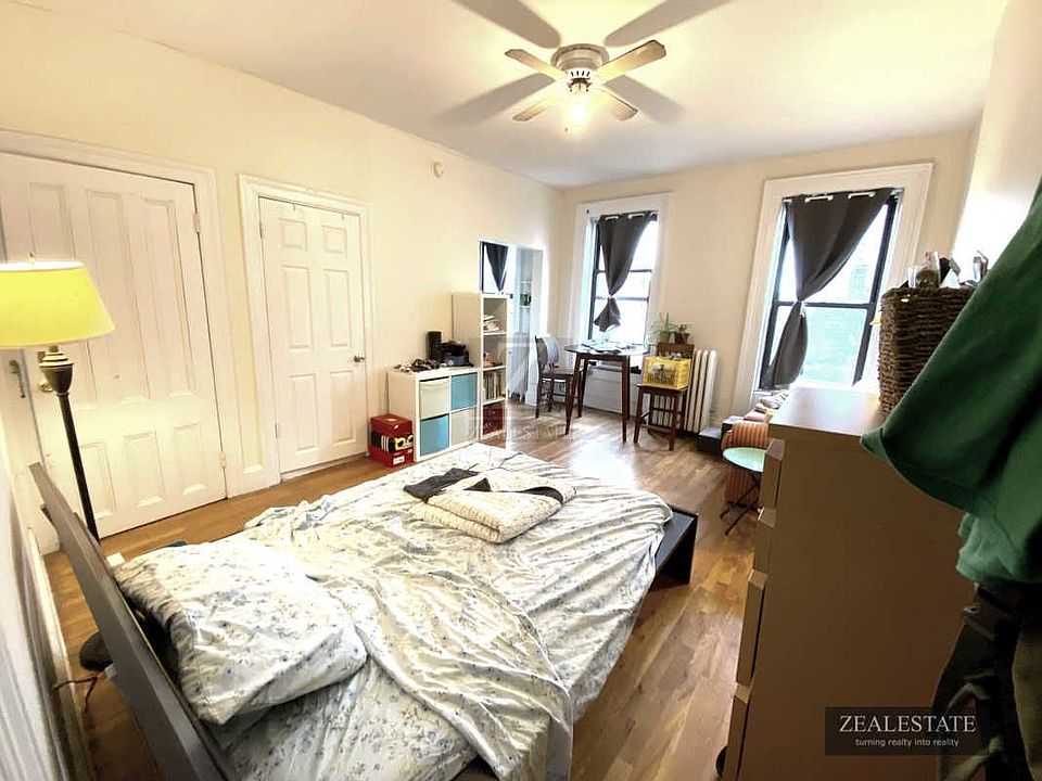 1st image of 528 Carlton Ave APT 4