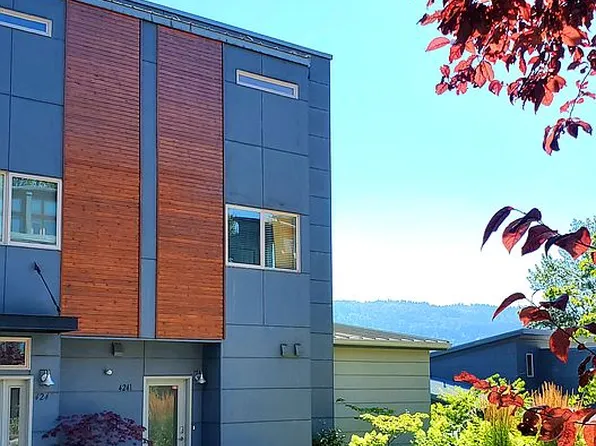 4241 213th Pl SE #52, Sammamish, WA 98029