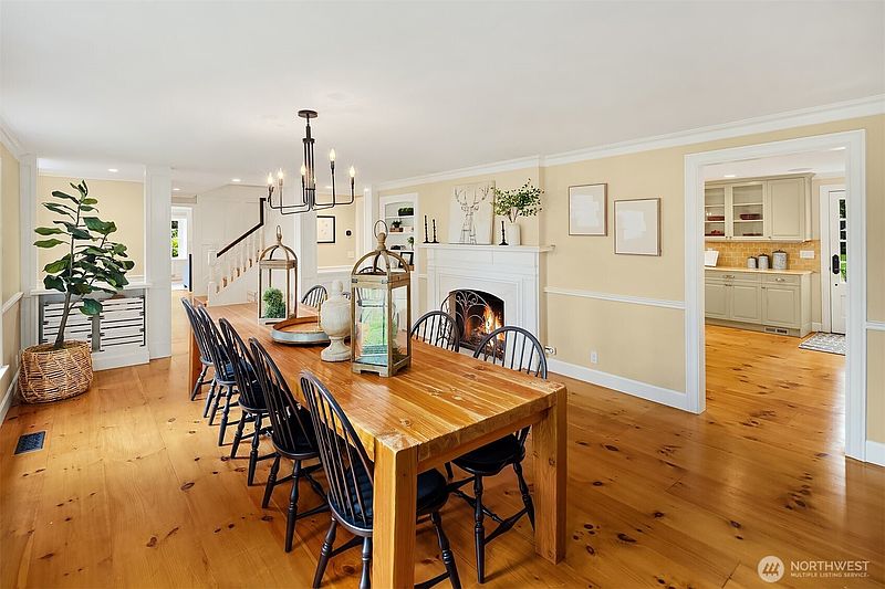 4th image of 13432 NE 25th Street