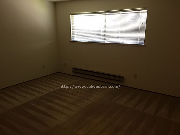 5th image of 403 Roosevelt Ave APT 2