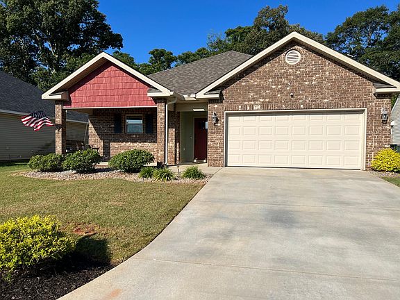 2nd image of 109 Hawks Ridge Trce